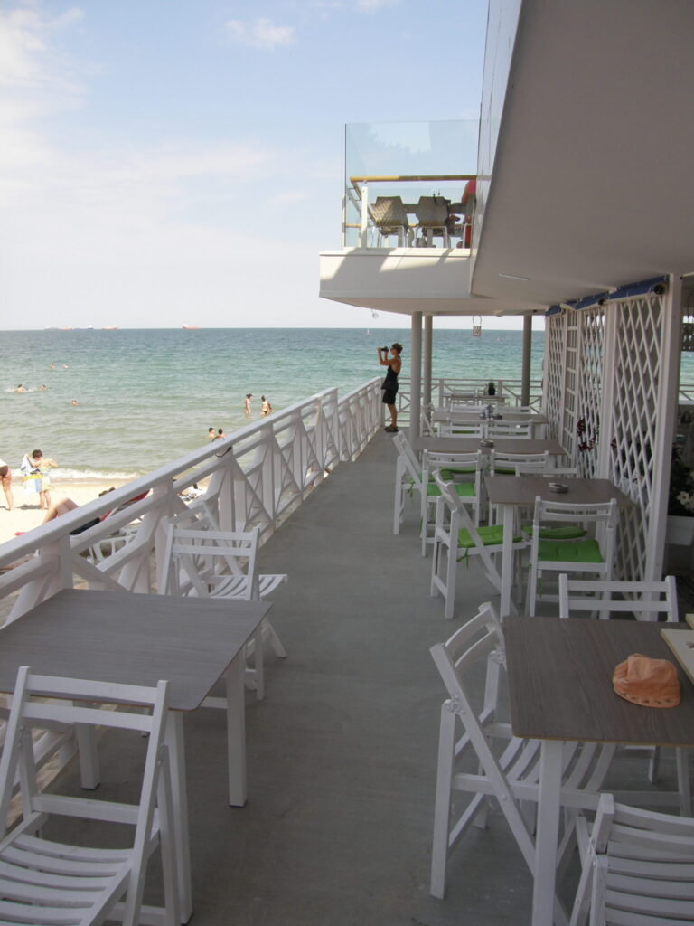 Warna – klimatyczna restauracja na plaży