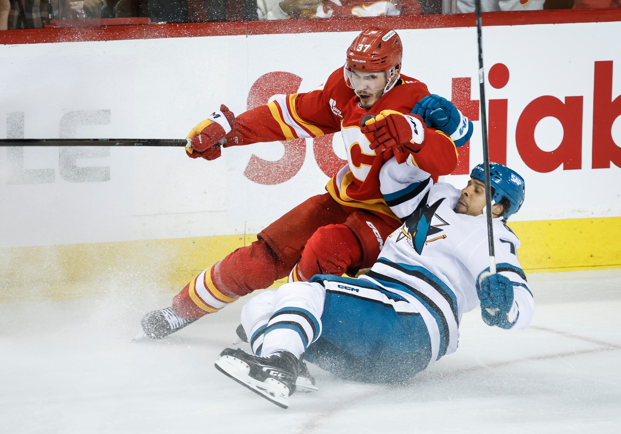 Zápas NHL: Calgary Flames – San Jose Sharks.