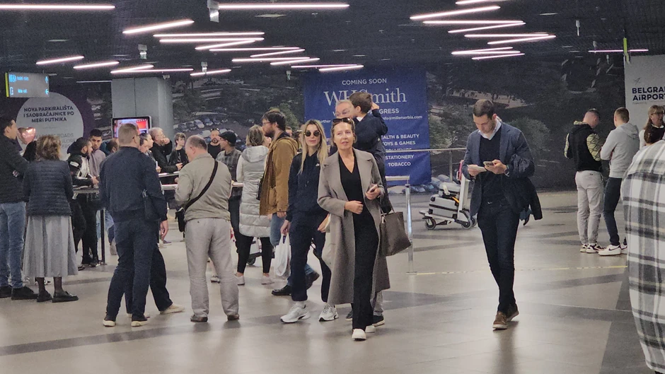 Roditelji Ane Ivanović sa sinom i snajkom