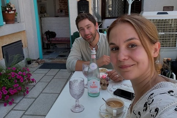 "NIJE BIO SA MNOM KAD NAM SE RODIO SIN" Naša glumica čeka drugo dete sa hrvatskim muzičarem: "Sada je u strahu kako ćemo sa bebom"