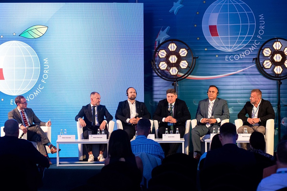 debata "Ekologiczne rozwiązania w budownictwie"
