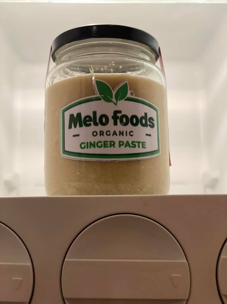 Ghanaians applaud John Dumelo for turning ginger from his farm into ginger paste (photos)