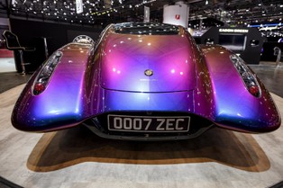 Najdziwniejsze auta zaprezentowane podczas salonu samochodowego w Genewie [ZDJĘCIA]