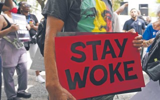 Rządy kaznodziejów. W jaki sposób Ameryka znalazła się w miejscu, w jakim jest obecnie