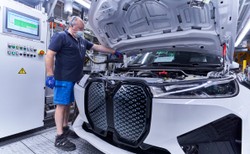 Wojna w Ukrainie uderza w BMW i Volkswagena