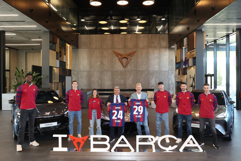 Cupra przedłużyła umowę sponsorską z FC Barceloną