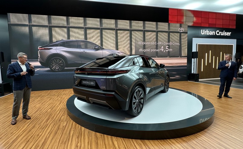 Nowa Toyota C-HR+