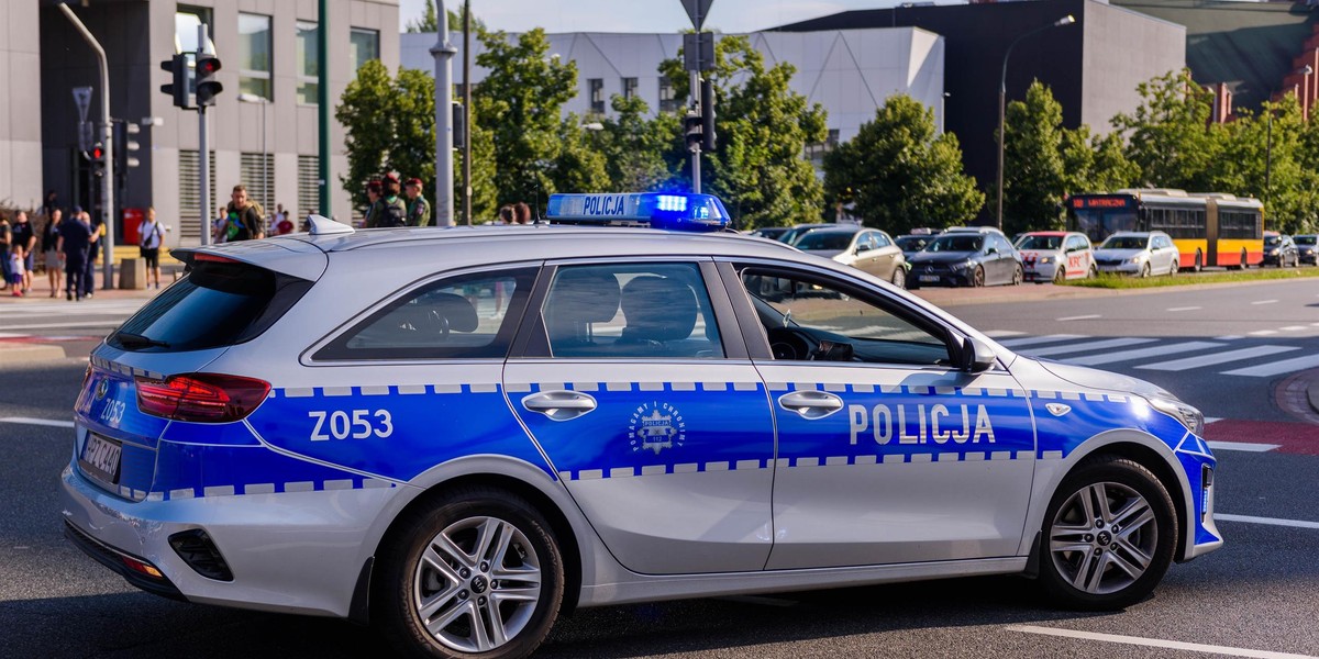 Warszawa. Fatalna pomyłka dilera. Chciał sprzedać policjantom narkotyki.