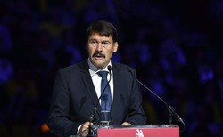 Gorąco na Węgrzech. Prezydent podpisał "ustawę niewolniczą"