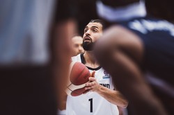 Niemiecki klub zwolnił koszykarza za udział w protestach w Berlinie