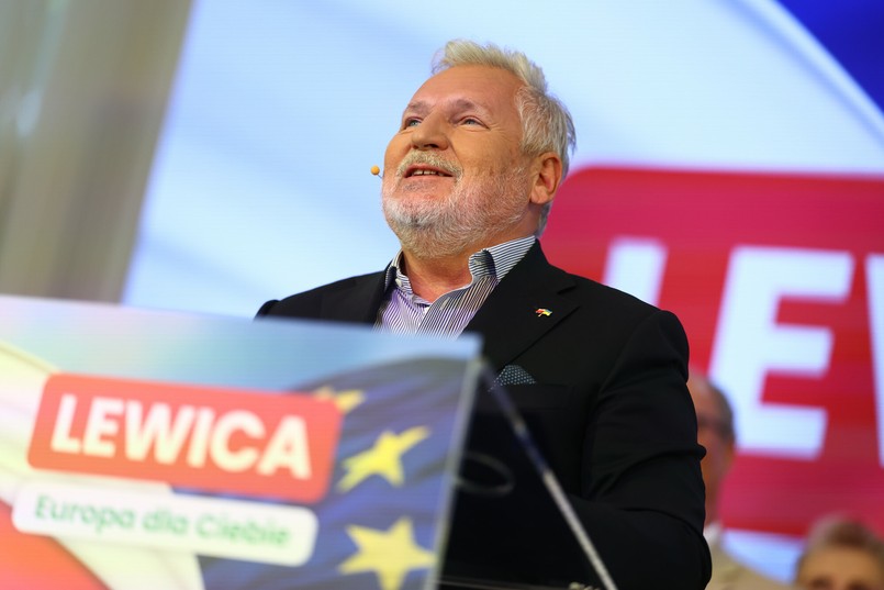 Aleksander Kwaśniewski urodził się 15 listopada 1954 r.