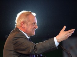 Tak obraża Stefan Niesiołowski [NAJMOCNIEJSZE CYTATY]