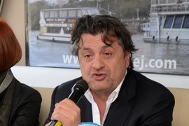 "Pre su mi donosili sliku KIM KARDAŠIJAN I OVE GLUMICE,  a sad...", srpski plastični HIRURG otkrio šta sada ljudi NAJVIŠE TRAŽE da operišu: "To već spada u domen PSIHIJATRIJE"