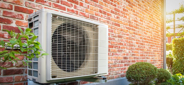 Pompa ciepła w starym domu z grzejnikami - czy to działa? Ile kosztuje pompa ciepła z montażem?