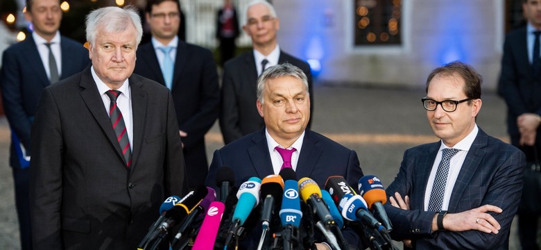 Viktor Orban: Nie postrzegamy tych ludzi jako muzułmańskich uchodźców. Postrzegamy ich jako najeźdźców