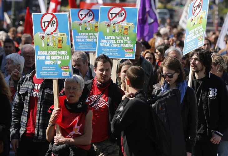 Belgia: Umowa TTIP może wpływać niemal na każdą dziedzinę życia. Ogromne obawy budzi m. in. mechanizm ISDS, na mocy którego korporacje mogą skarżyć państwa.