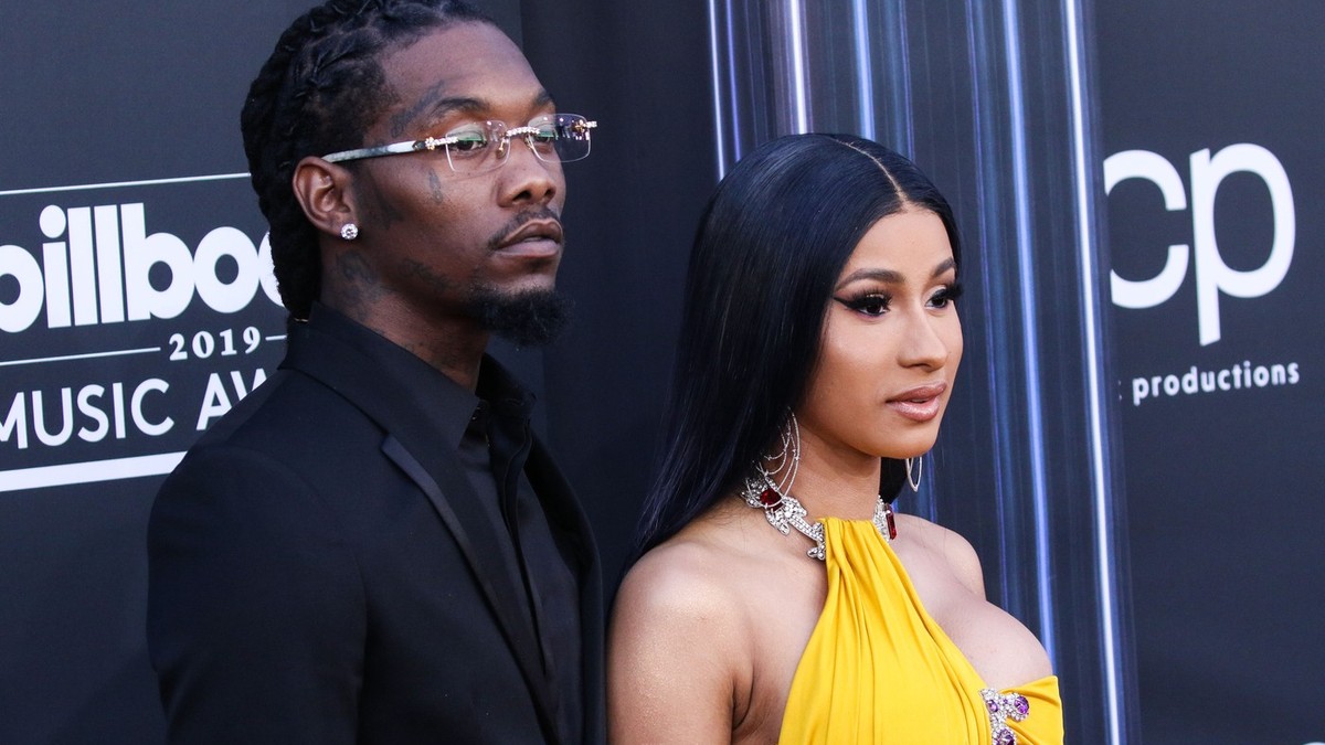 Pucali na poznatog repera Ofseta ispred kazina, fotografisan samo nekoliko sekundi ranije: Ofset i Kardi Bi