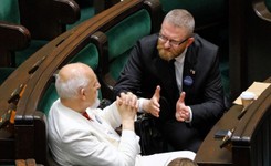 Zabawna poprawka w Sejmie. Helikopter dla Emilewicz i 'żeby wszyscy byli zdrowi, piękni i bogaci'