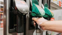 sejm za obniżeniem ceny paliw. teraz jeszcze senat i podpis prezydenta