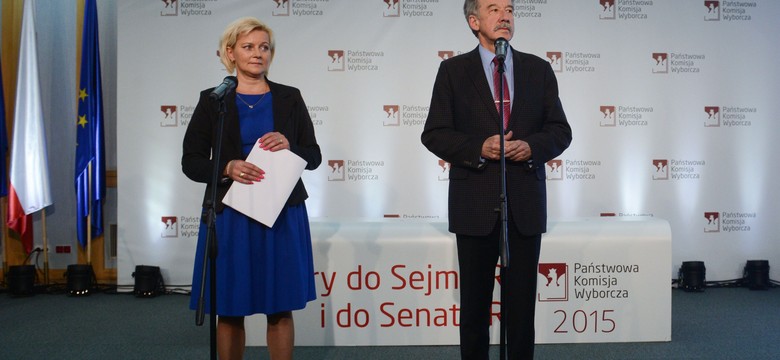 PKW wyjaśnia: Zmiana czasu na zimowy nie będzie miała wpływu na wybory