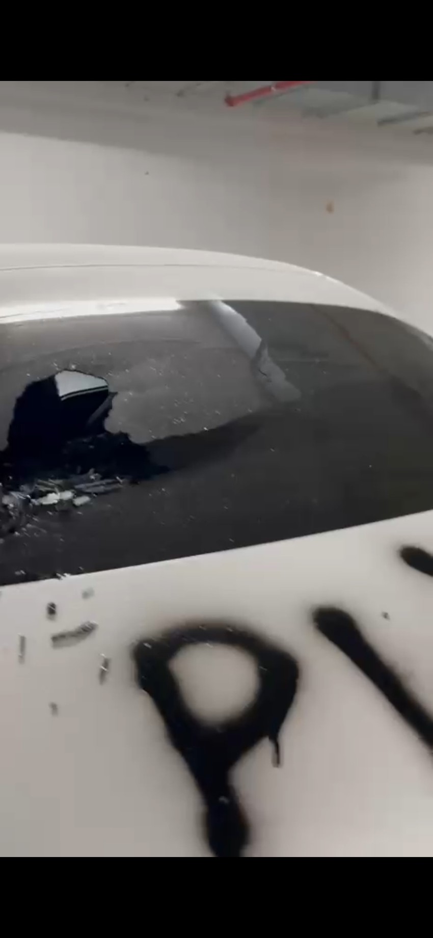 Demoliran auto u Beogradu