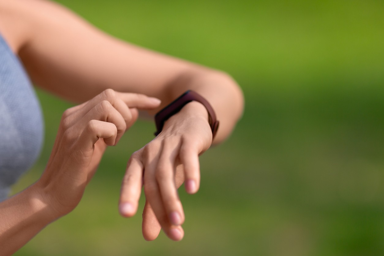 Krokomer alebo smart hodinky sú skvelým pomocníkom.