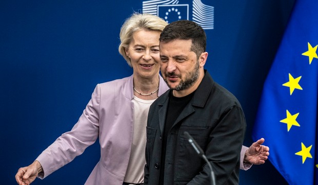 Ursula fon der Lajen, Volodimir Zelenski