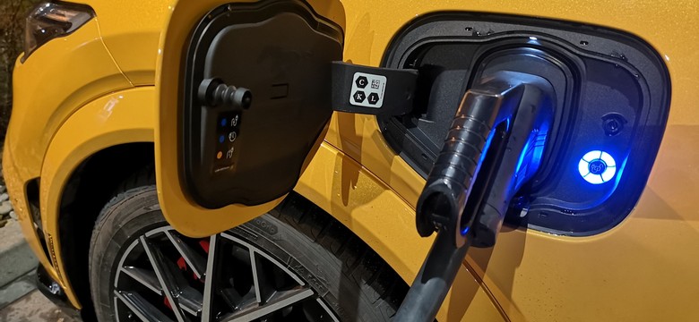 Akumulator o niesamowitych możliwościach? Polacy opracowali nowy elektrolit