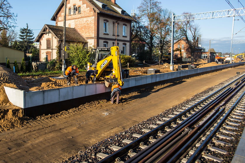 Pociągiem na Ławicę?