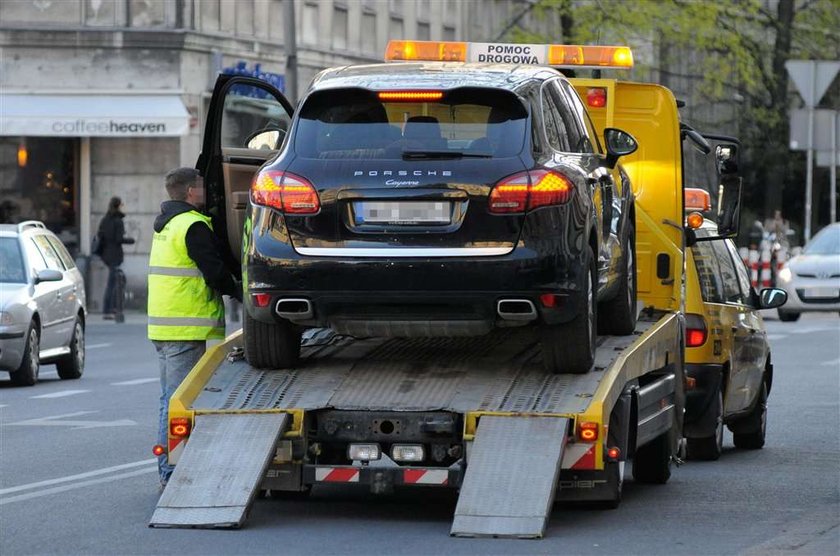 Michałowi Żewłakowowi zepsuło sie Porsche Cayenne