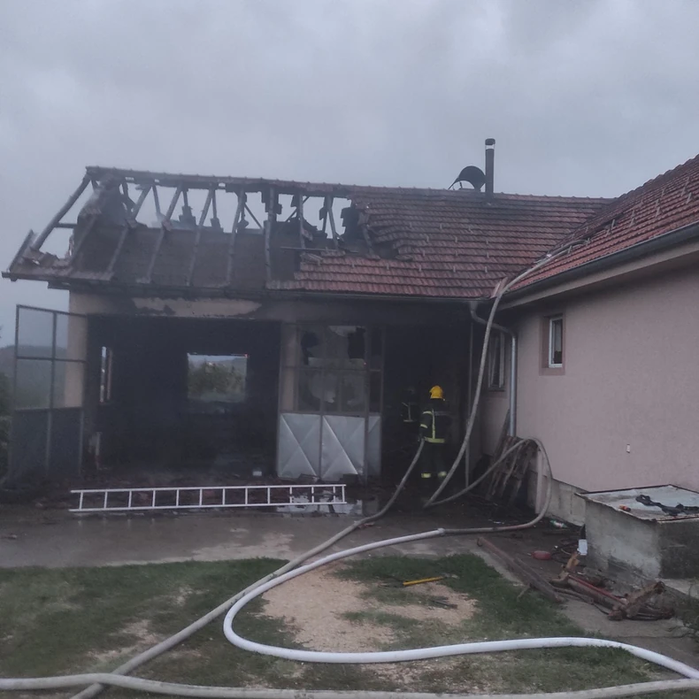 Kuća u kojoj je izbio požar u Kruševcu