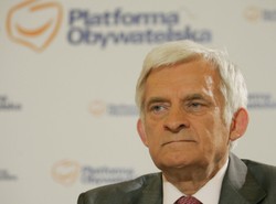 Buzek ogłasza: Wstępuję do PO