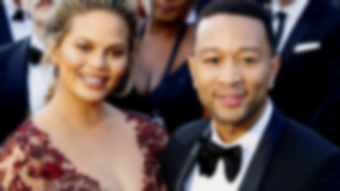 Chrissy Teigen wyjaśnia, dlaczego po poronieniu pokazała intymne zdjęcia ze szpitala