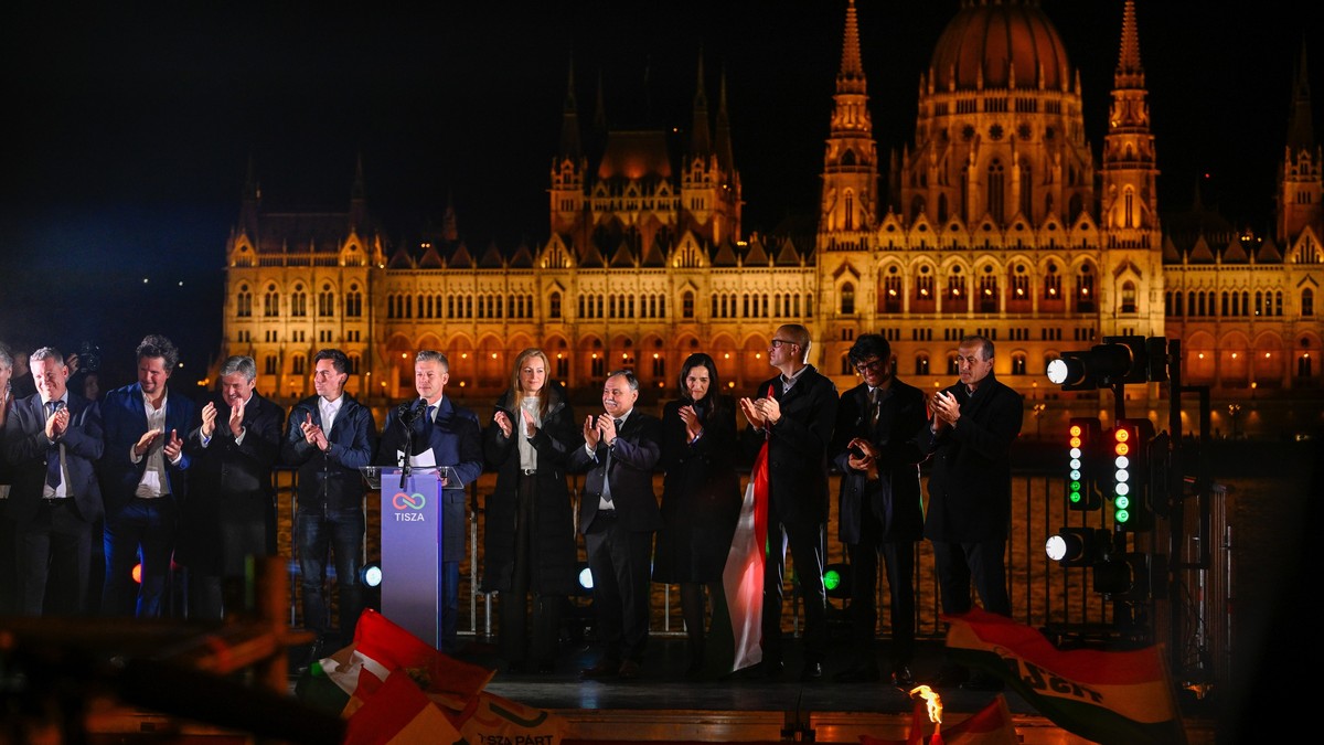 Parlament Mađarska, Peter Mađar
