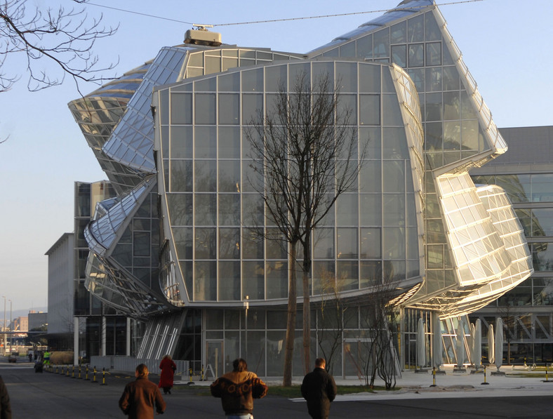 Główna siedziba Novartisu w szwajcarskiej Bazylei zaprojektowana przez Franka Gehry'ego