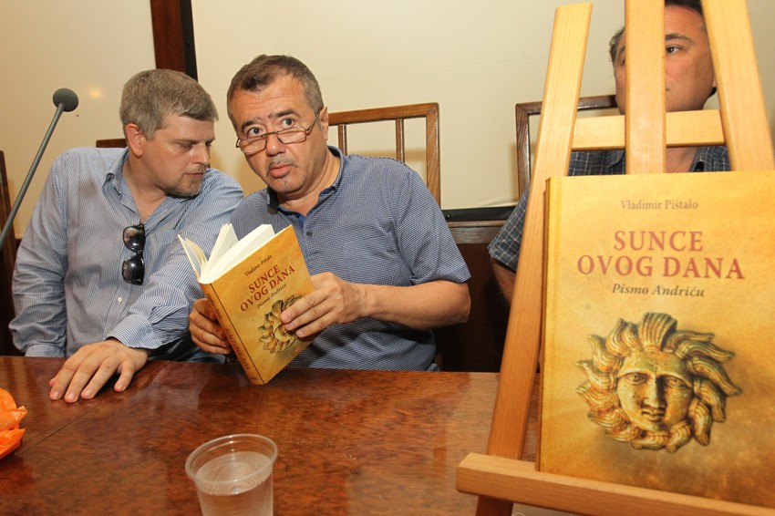 Vladimir Pištalo i Vladimir Kecmanović na promociji knjige "Sunce ovog dana"