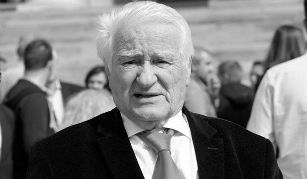 Dragoljub Mićunović