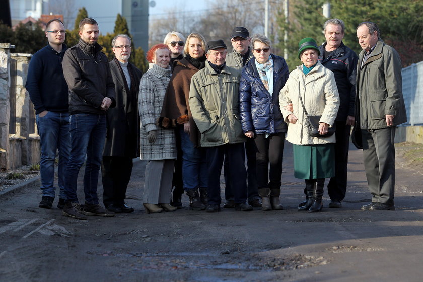 Mieszkańcy od 12 lat walczą o drogę