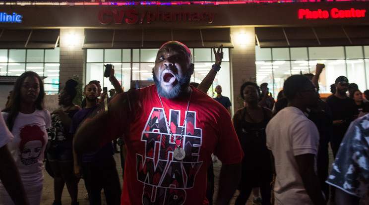 Agyonlőttek egy afroamerikai férfit a tüntetésen /Fotó: AFP