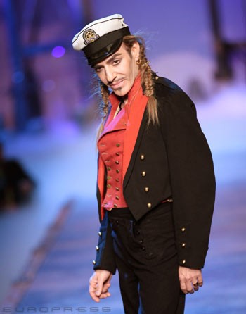 36822_john-galliano-350-d0002F305ff176c3ddd38