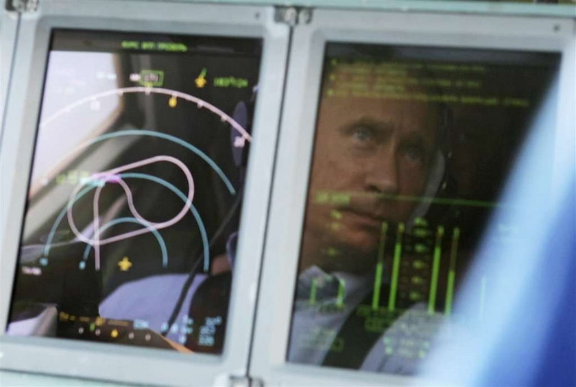 Putin za sterami samolotu