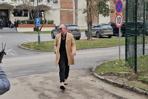 "IZGUBIO SAM NEVINOST SA CRNKINJOM" Član žirija iz Zvezda Granda o intimnom životu: "Drugi put sam spavao sa lezbijkom, okrenuo sam je na muškarce"