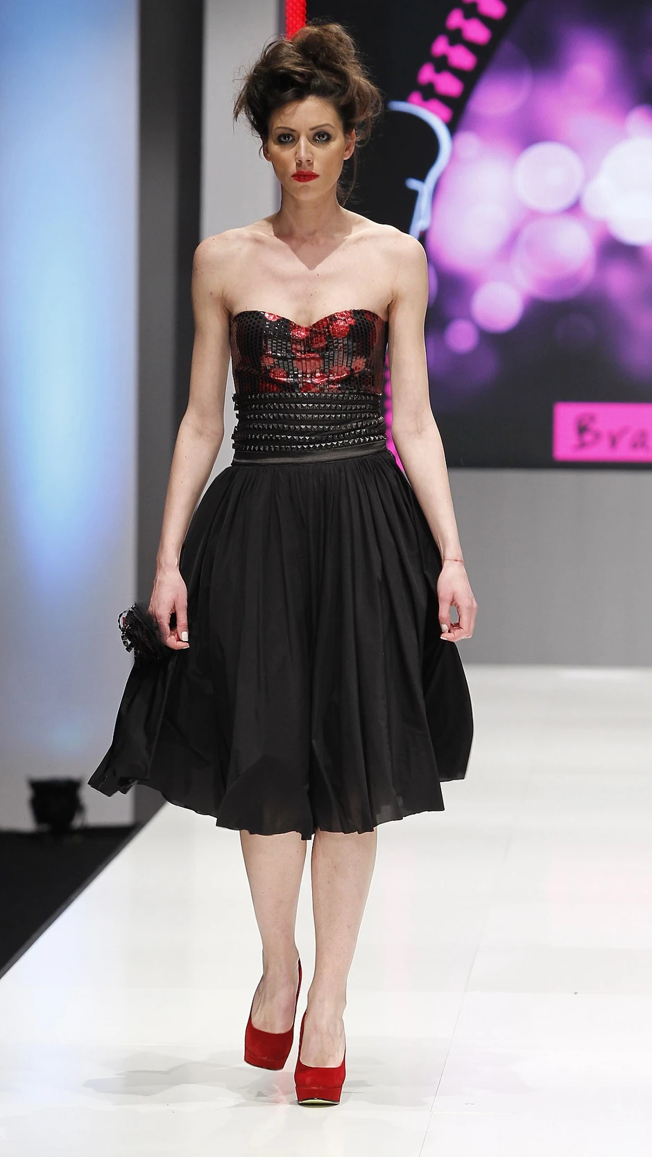 Crna boja kao neiscrpna mogućnost kombinovanja: Branislava Joka