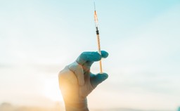 Kwarantanna po powrocie z Wielkiej Brytanii nie dotyczy osób w pełni zaszczepionych