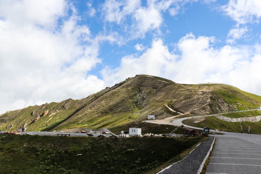 Großglockner Hochalpenstraße - parking przy Restaurant Fuschertörl