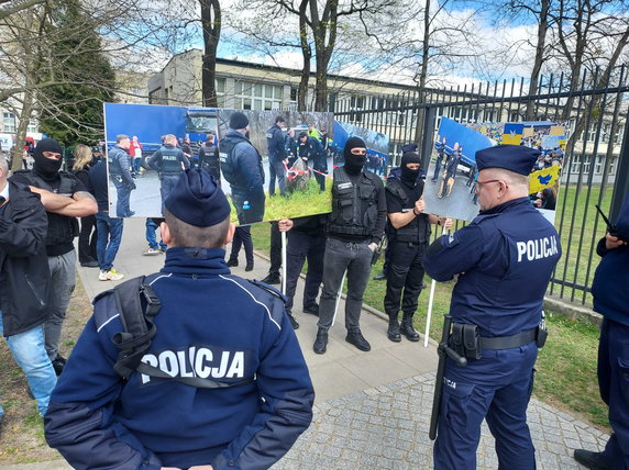 Protest Rutkowskiego przed ambasadą Niemiec
