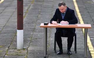 Prezydent: Będę proponował likwidację VAT od biletów kolejowych