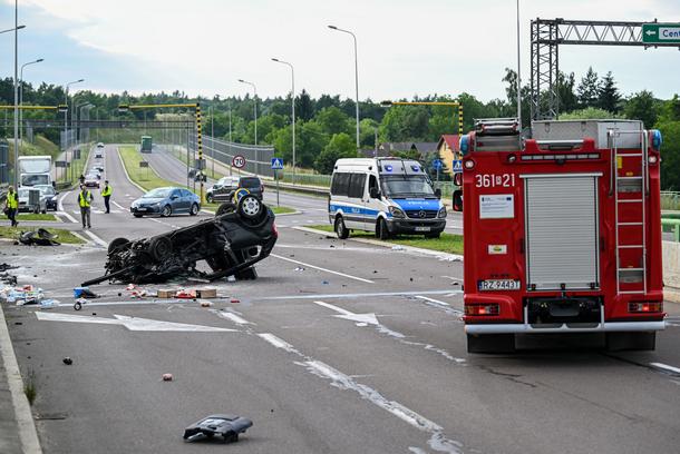 Wypadek na obwodnicy Przemyśla, w którym pięć osób zostało rannych, 30 czerwca 2023 r.