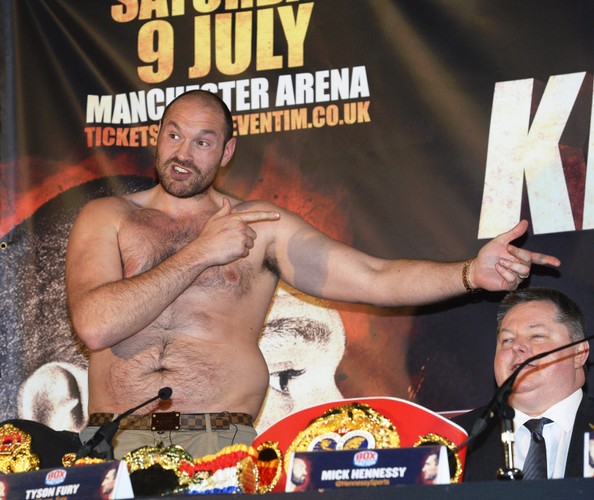 Ten grubas będzie walczył z Kliczką. Fury pokazał swój brzuch