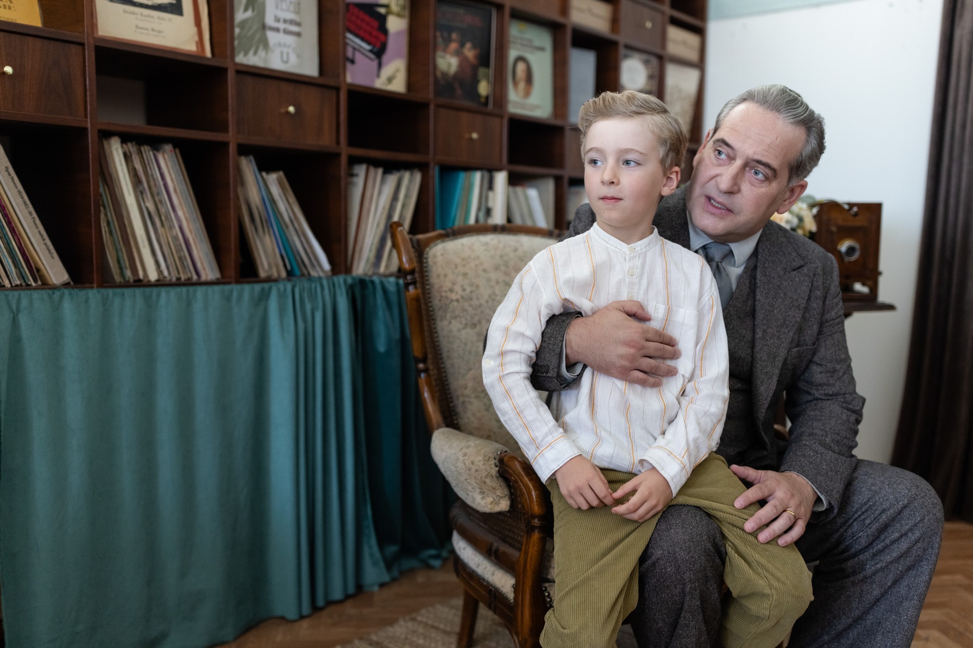 Martin Mňahončák v seriáli Dunaj, k vašim službám.